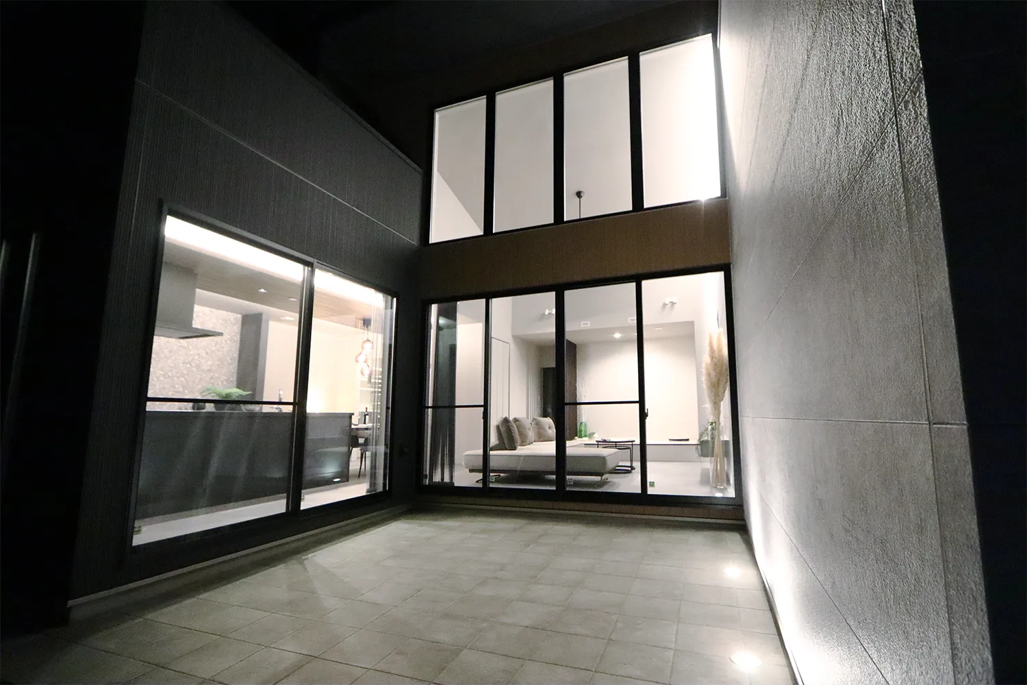 株式会社ウッディハウス｜注文住宅｜茨城県神栖市｜施工事例｜タイルデッキ