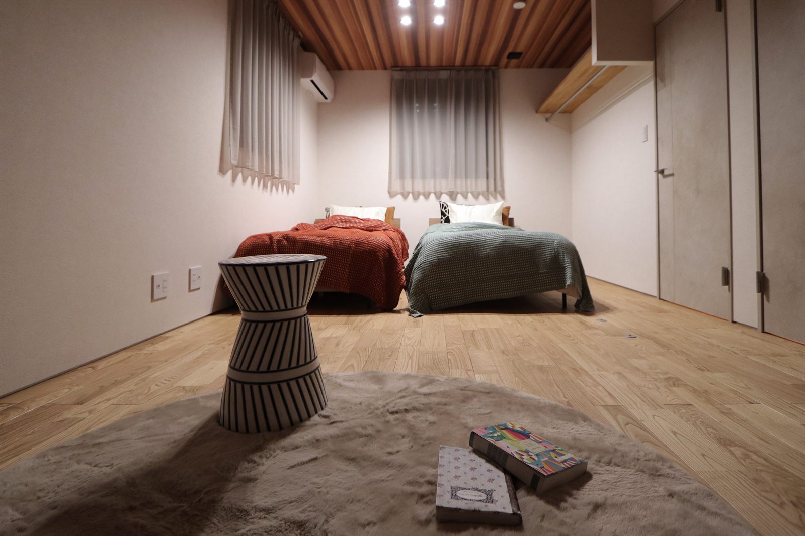 やわらかな照明の子ども部屋